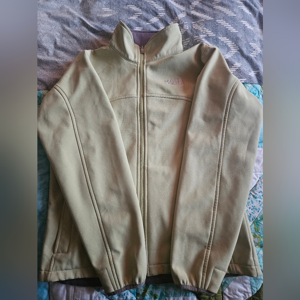The North Face Women's Lightweight Jacket. Small.